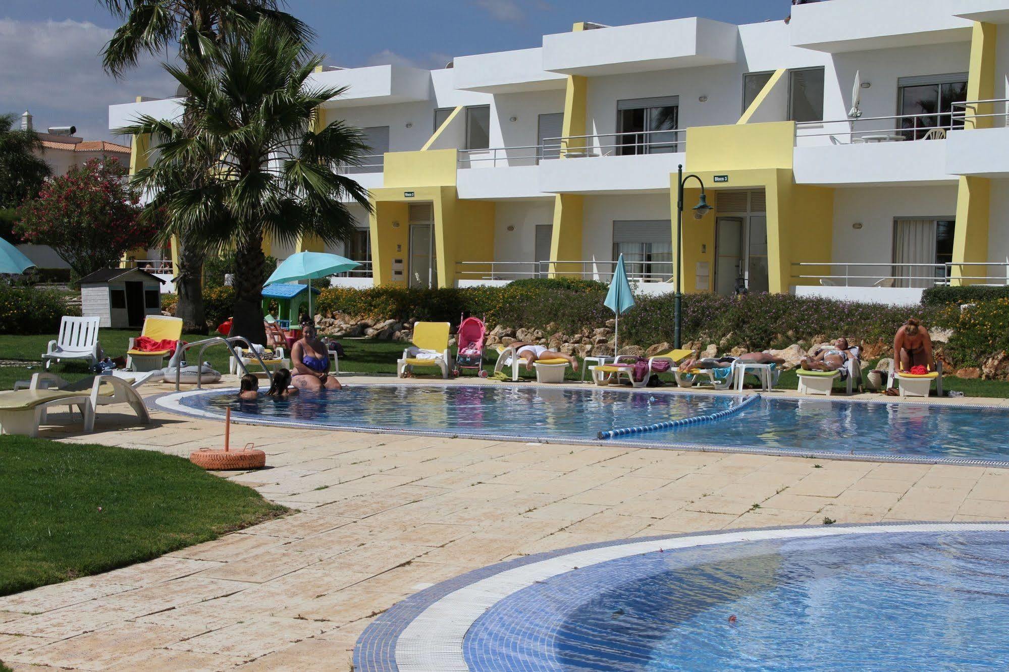 Apartamentos Santa Teresinha Alvor Buitenkant foto